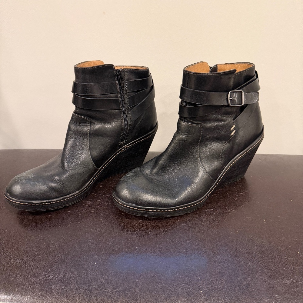 Black Ankle bootie